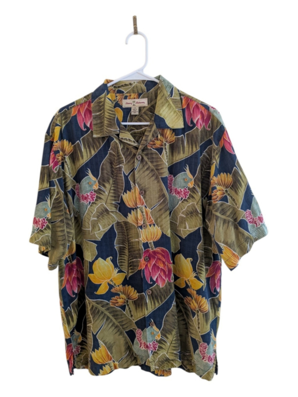 Tommy Bahama Men’s M 100% Silk Parrot Floral Hawaiian Camp Shirt Tropical - Picture 2 of 5